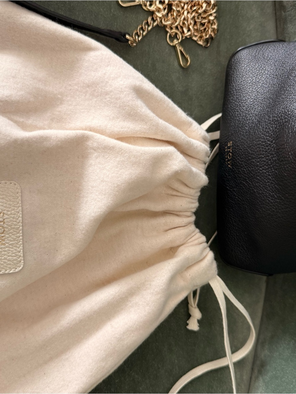 Stow London Mini Curve Crossbody Bag in Leather with Gold Chain Strap - Picture 11 of 13